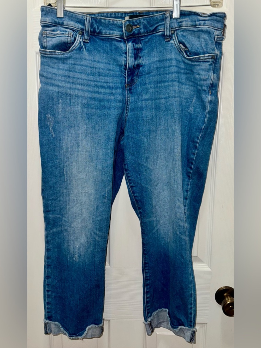 Kut from the Kloth Straight Capris in Classic Blue